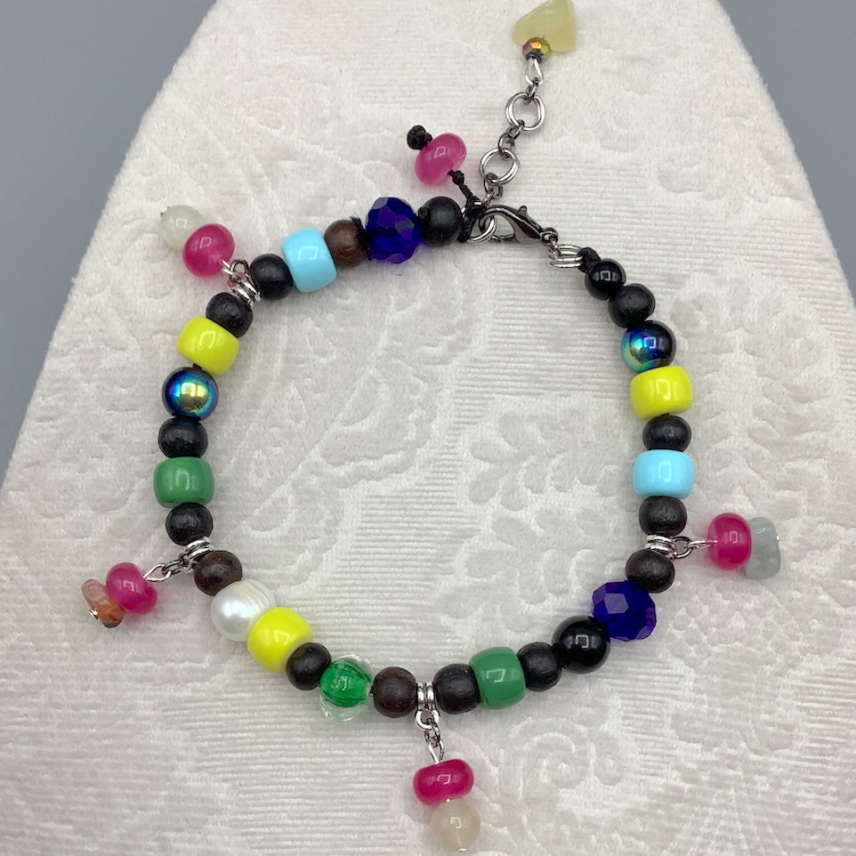 Freshwater Pearl and Chalcedony Bracelet