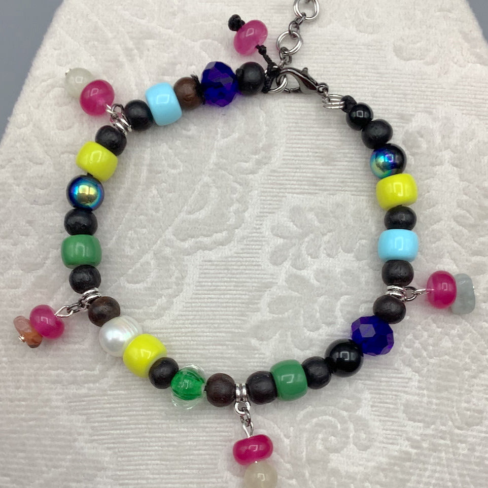 Freshwater Pearl and Chalcedony Bracelet