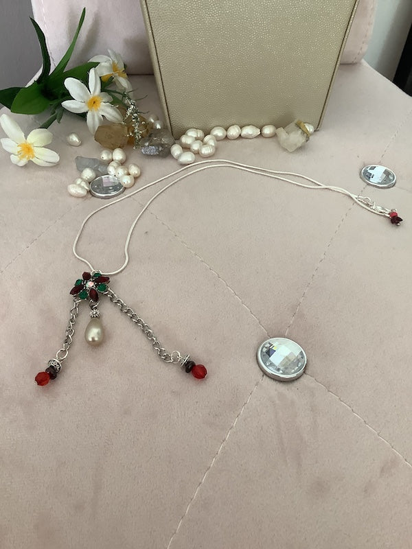 Floral Shape Pendant with Pearl and Beads
