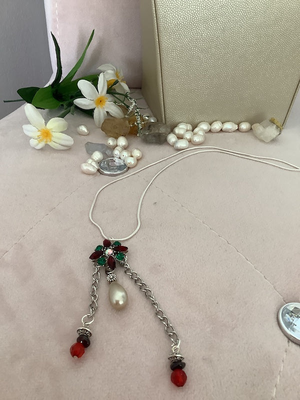 Floral Shape Pendant with Pearl and Beads