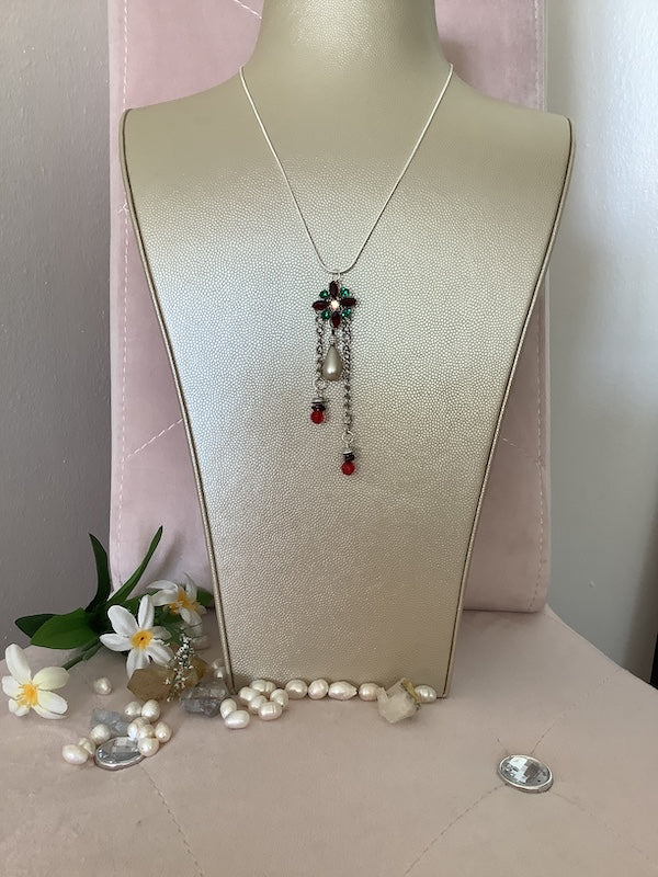 Floral Shape Pendant with Pearl and Beads